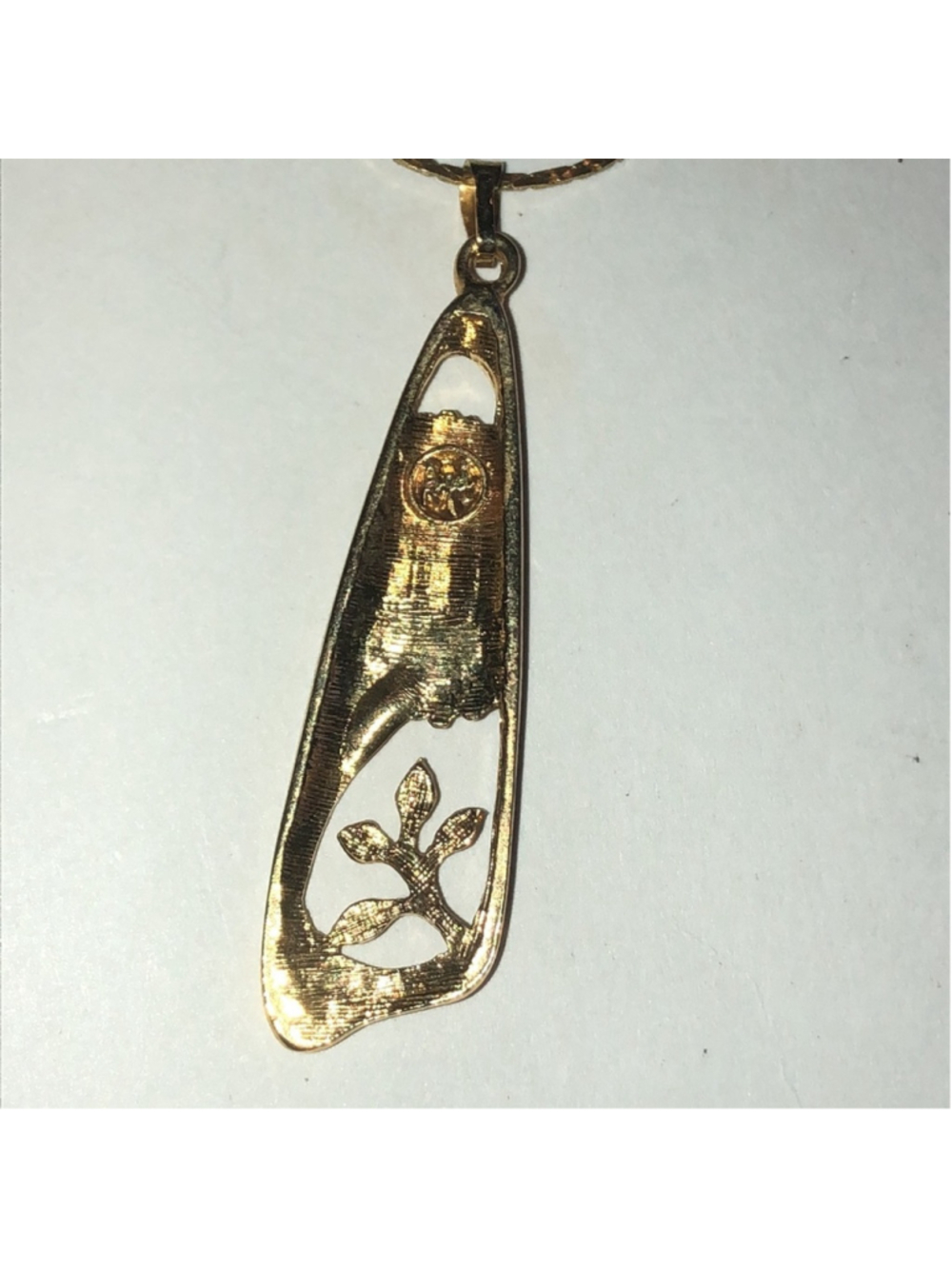 Angel Brand Signed Vintage Gold Tone Floral Pendant Necklace - Picture 7 of 8